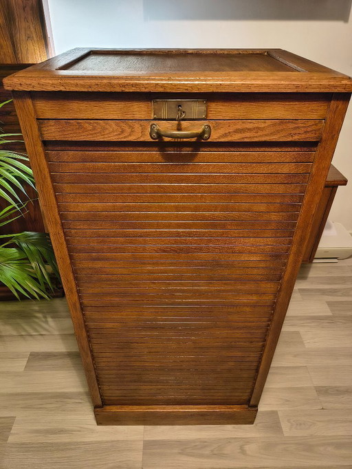 Armoire à porte coulissante en chêne ancien | Années 1930