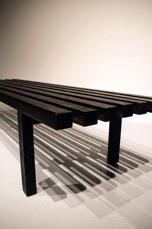 Banco de listones de mediados de siglo