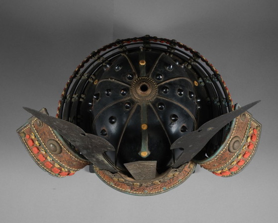 Image 1 of Samurai armour yoroi black lacquer with ivy leaf family crest