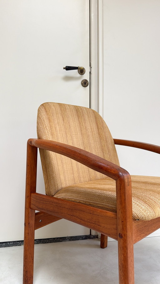 Silla danesa vintage de madera maciza de teca