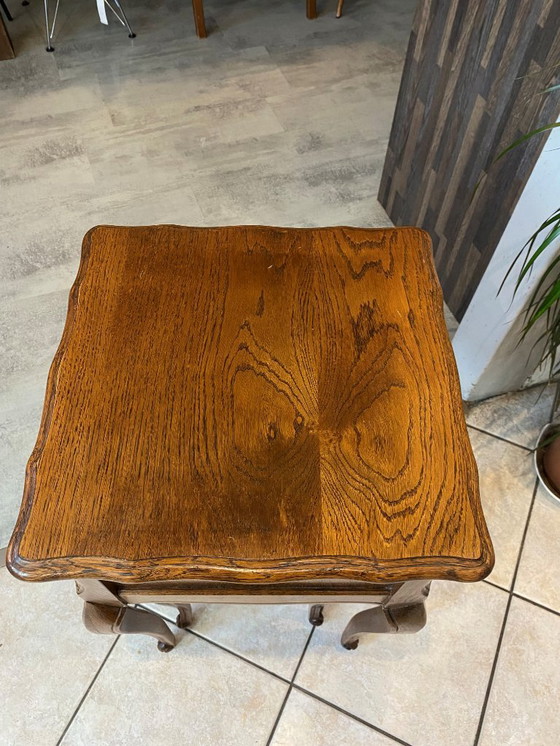 Image 1 of Conjunto de mesa y taburete estilo Luis XV en roble macizo