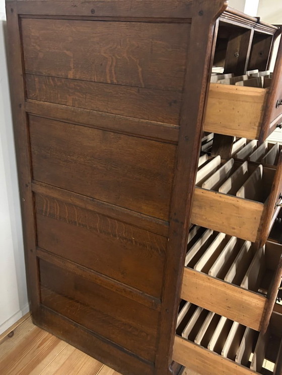 Image 1 of Industriële vintage dubbele archiefkast circa 1925