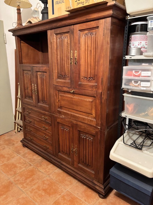 Valentí Garderobe