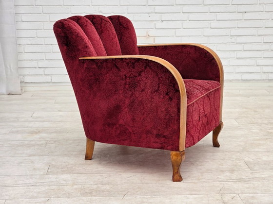 Image 1 of Anni '60, poltrona danese in velluto rosso ciliegia.