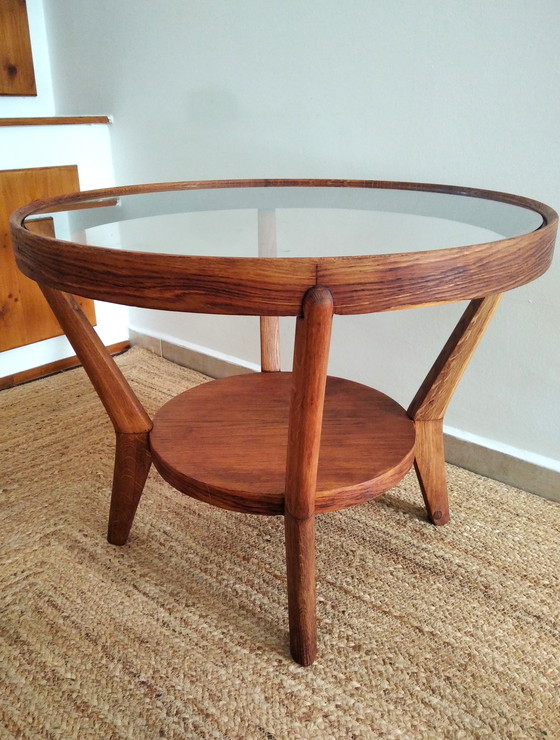 Image 1 of Table basse ronde vintage Mid Century par Kozelka | Table basse en bois Art Deco des années 50