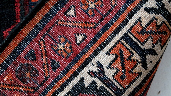Image 1 of Tapis kurde ancien, daté de 1904