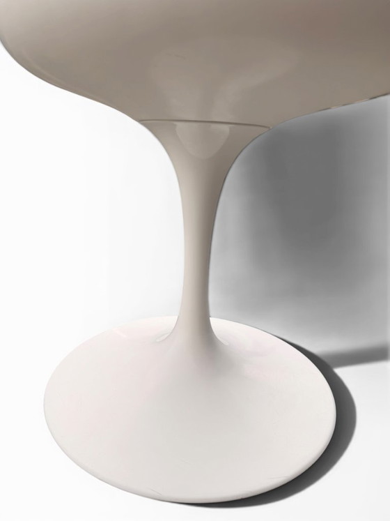 Image 1 of Knoll Tulip Dining Set by Eero Saarinen - Marble Table & 4 Chairs (Circa 1970)