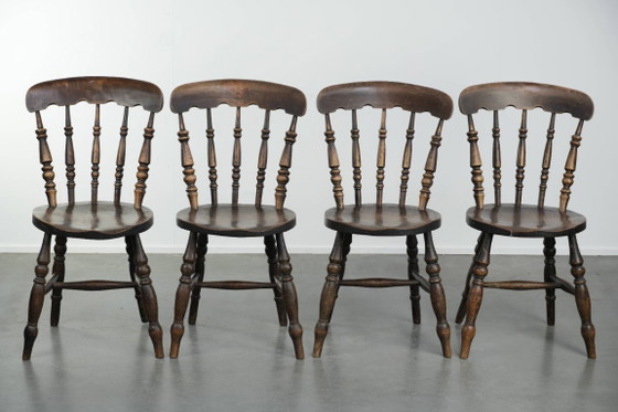 4x Antique English wooden Windsor pub/bistro chairs from the 19th century with a beautiful patina (photo 2 of 14)
