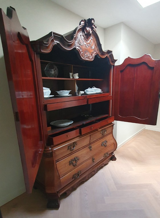 Image 1 of Antiek Hollandse gebogen kabinet (17e eeuw) 