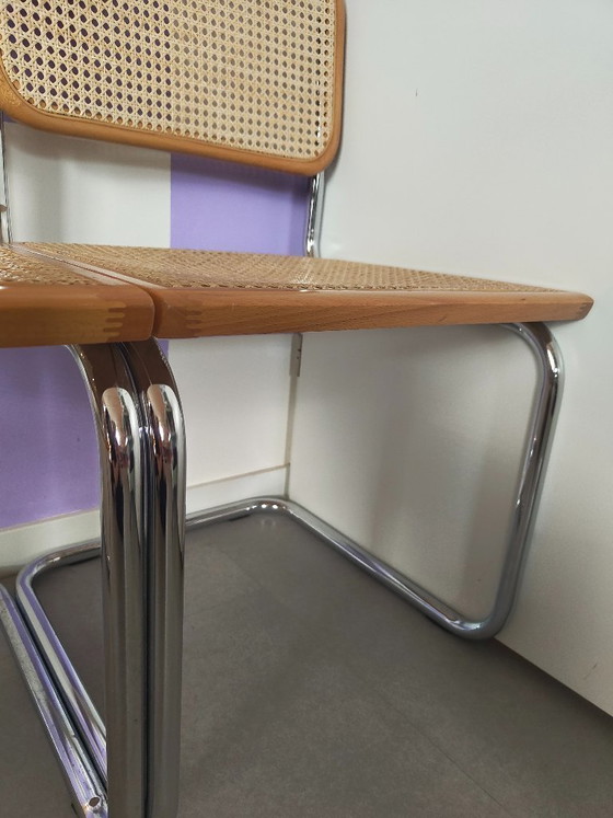 Image 1 of Ensemble de 2 chaises B32 de Marcel Breuer, piètement traîneau chromé