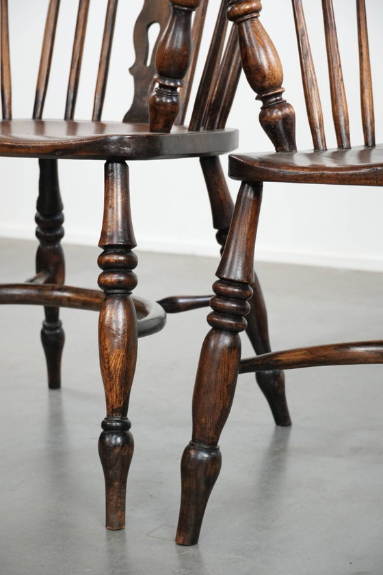 Image 1 of 2 antike Windsor-Stühle mit Charakter und schöner Farbgebung