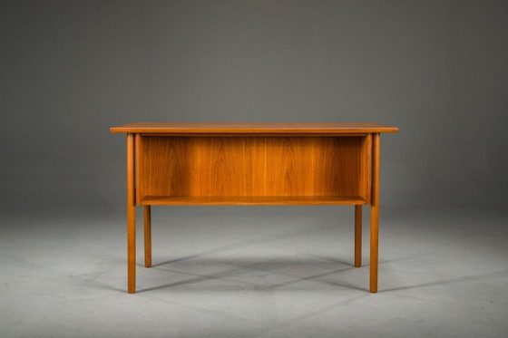 Image 1 of Midden-eeuws Deens teakhouten bureau van Gunnar Nielsen Tibergaard, jaren 60
