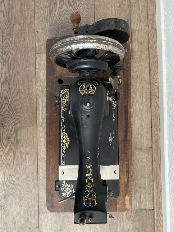 Image 1 of Antique Wertheim sewing machine
