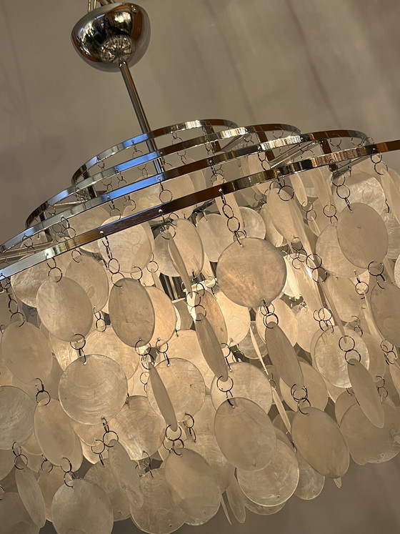 Image 1 of Suspension vintage en nacre et opaline, lustre