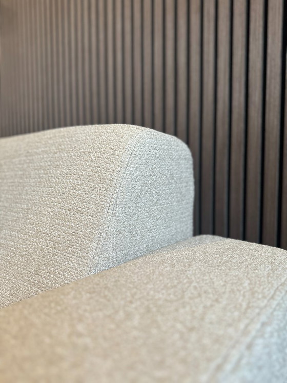 Image 1 of Canapé d'exposition beige en parfait état, 226 x 90 cm