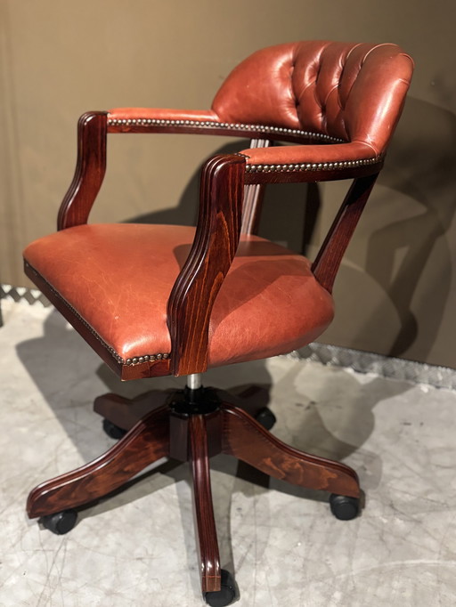 Sedia da ufficio Chesterfield classica