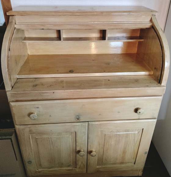 Image 1 of Credenza laccata chiara