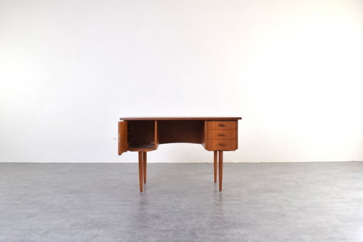 Escritorio danés de teca de mediados de siglo, década de 1960. – bureau, Wood (photo 2 of 20)