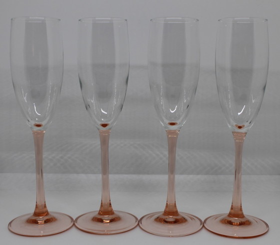Image 1 of Juego de 4 copas de champán Luminarc rosa, modelo &quot;La flûte rosée&quot;