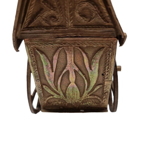 Image 1 of Toro de bronce antiguo con carro