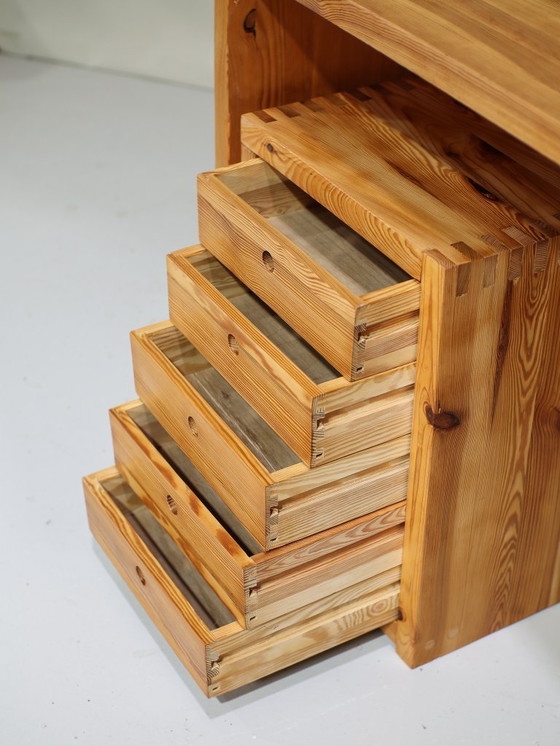 Image 1 of Scrivania con cassettiera Ate van Apeldoorn in pino anni '70