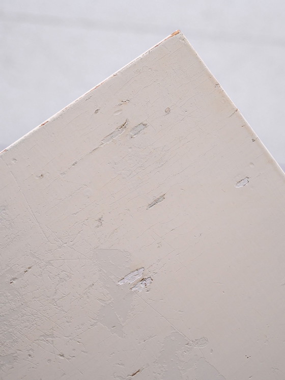 Image 1 of Paar mid-century Scandinavische witgeschilderde nachtkastjes