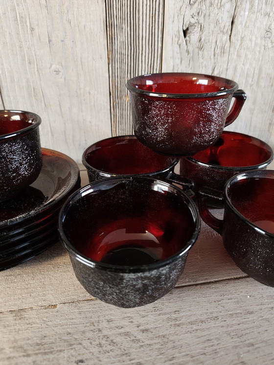 Image 1 of 6 tazze e piattini vintage Arcopal Arcoroc Siera Red