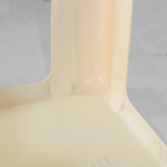 Image 1 of 1X 1960s Space Age Side Tables, model "Quattro Gatti", Mario Bellini for C&B Italia