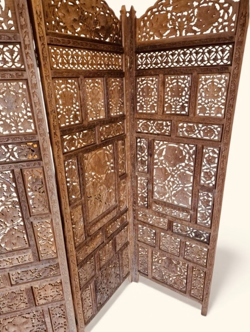 Bellissimo divisorio intagliato a mano, circa 1950