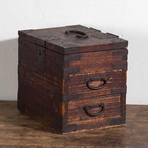 Japanese Ko-Dansu with Hinged Lid and Drawers in Paulownia Wood, Meiji–Taishō Period, circa 1868–1926