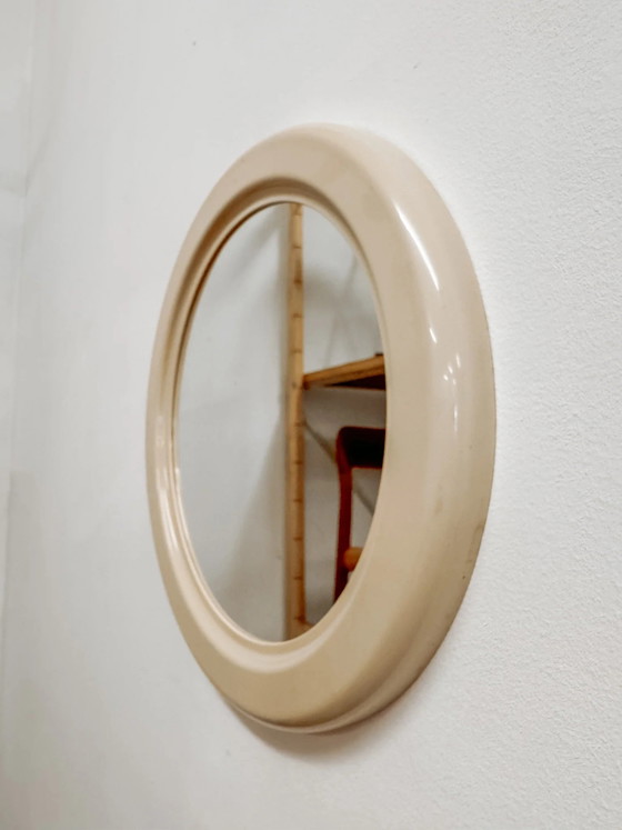 Vintage Grote Ronde Spiegel Met Witte Rand – Kunststof (photo 2 of 2)