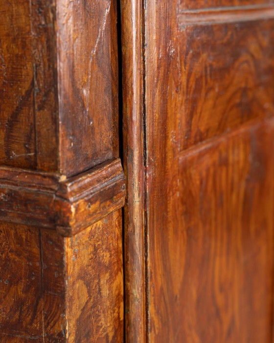 Armadio classico piemontese in noce del primo Settecento – Legno (photo 11 of 22)