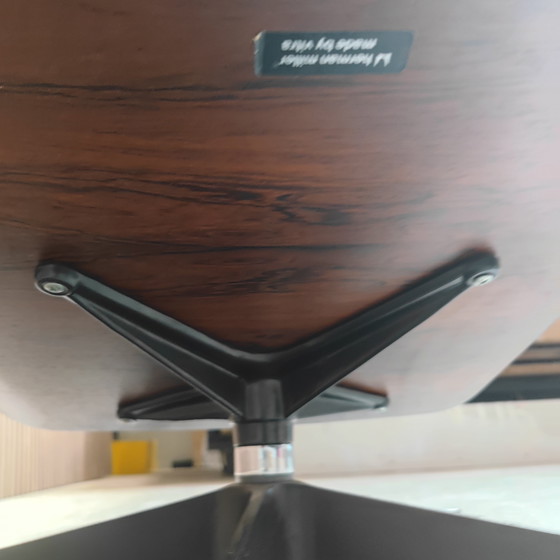 Image 1 of Chaise longue Eames vintage avec ottoman