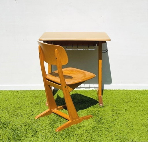 Houten Casala schoolbank & stoel. Vintage 60s 