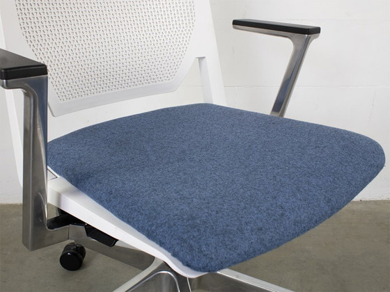 Image 1 of Haworth Very Bürostuhl, entworfen von Nicolai Czumaj-Bront und Michael Welsh