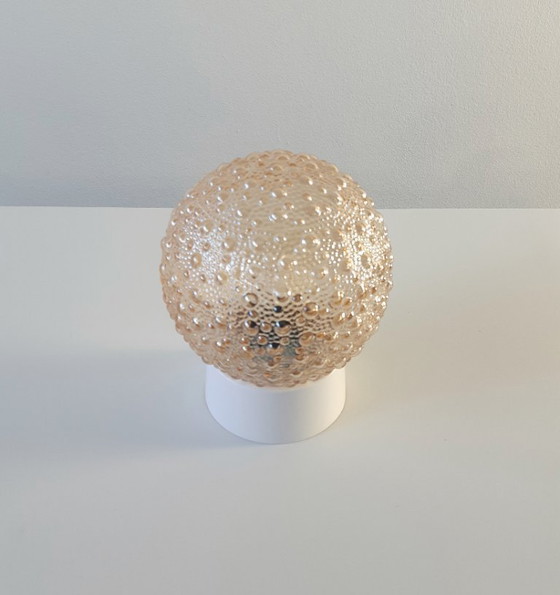 Image 1 of Sfeervolle vintage glazen amberkleurige plafondlamp, art deco lamp met mooi bewerkt bubbel glaSfeervolle vintage glazen amberkle