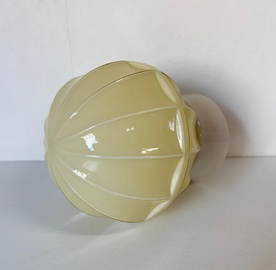 Image 1 of Fraai gevormde Lampada da soffitto Art Deco crème zacht gel vintage