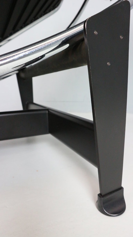 Image 1 of Black leather LC4 chaise longue by Le Corbusier for Cassina, 1980s