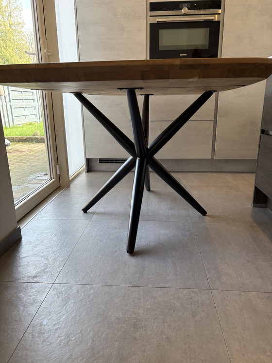 Image 1 of table à manger à chevrons