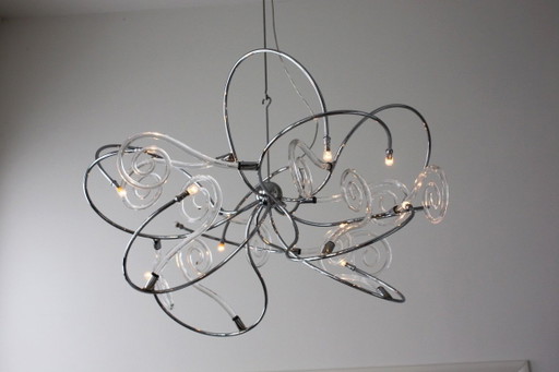 Suspension Maroeska Metz Polvo B Ø145 – Un classique du design en chrome et cristal