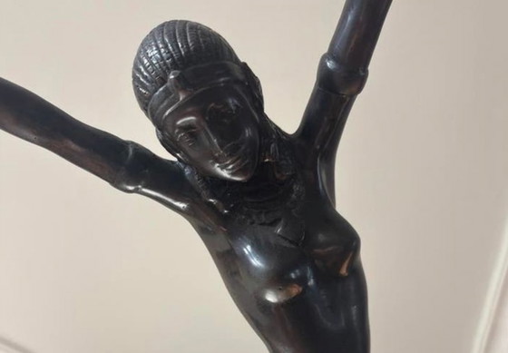 Image 1 of Scultura in bronzo in stile Art Déco su base di marmo