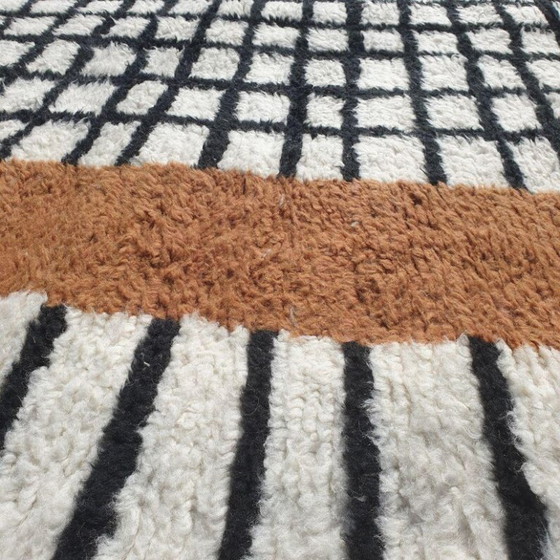 Image 1 of Tapis marocain traditionnel en laine 250cmx200cm