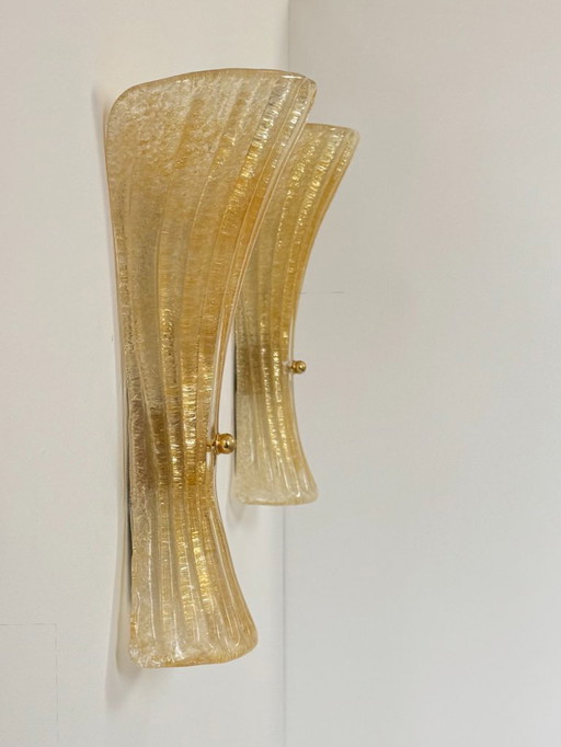 Par de apliques de pared vintage en cristal de Murano prensado y moldeado, Italia, 1980