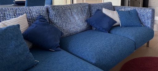 Custom corner sofa with high-end Designers Guild fabric – chaise longue, excellent condition