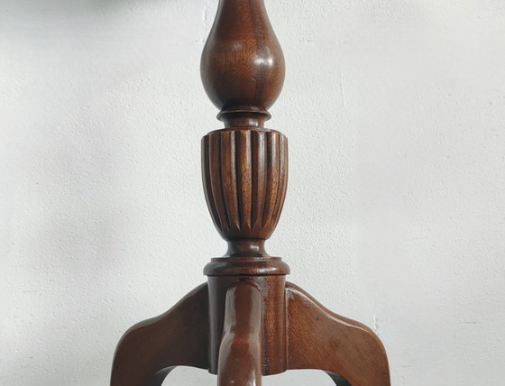 'Grandma Chic' Antique English Wine Table / Tripod Side Table (Solid Mahogany, Circa 1890) – With Glass Top (photo 5 of 12)