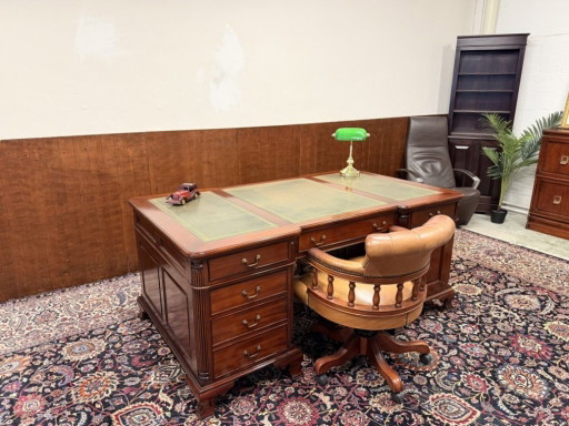 Scrivania Chesterfield inglese con pelle verde – bureau, Leather, Wood (photo 2 of 20)
