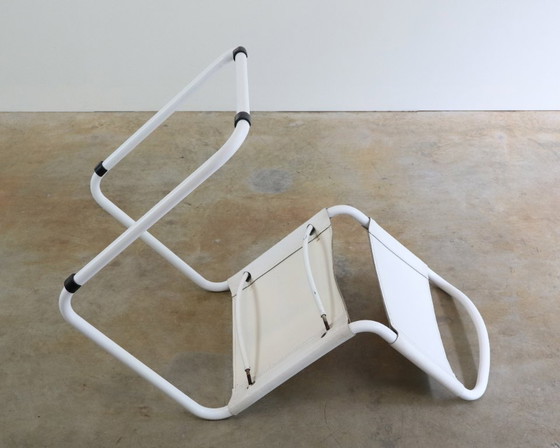 Image 1 of 6 chaises vintage en cuir à structure tubulaire