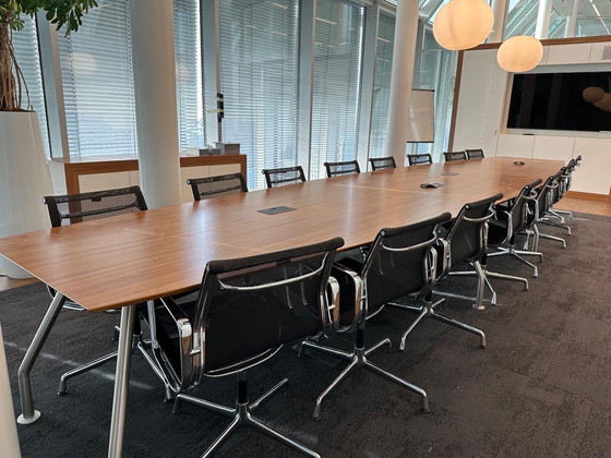 Image 1 of Stylish Twinform Task conference table - American walnut veneer - New condition