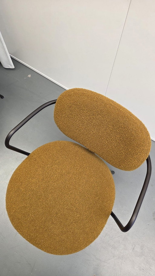 Artifort Vega Lounge fauteuil van Jasper Morrison (met armleuningen)