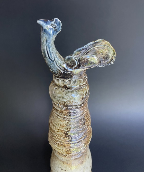 Image 1 of Signierte skulpturale Keramikflasche von Benoist Favre mit Hahn aus den 1970er Jahren